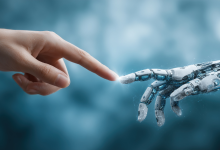 Sérgio Bento De Araújo explica como a inteligência artificial está tornando produtos digitais mais intuitivos e melhorando a experiência do usuário.